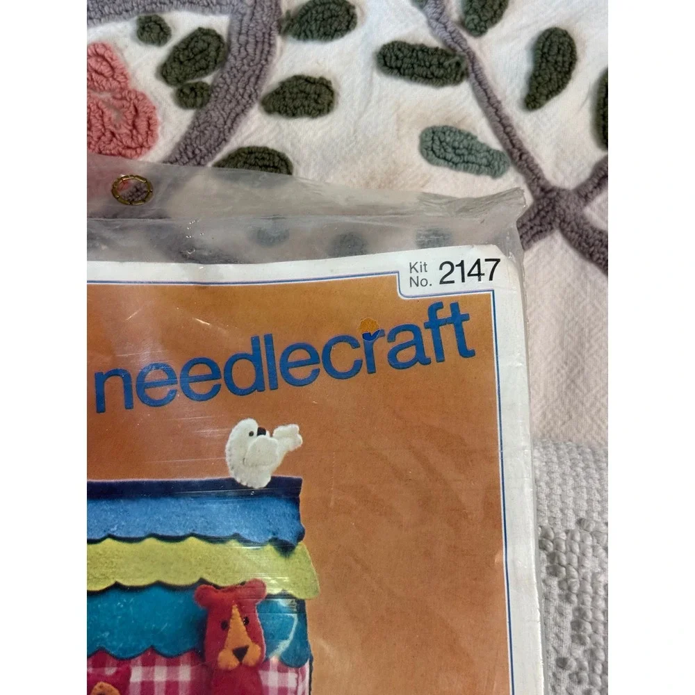 Bucilla Vintage Noahs Ark Toy Needlecraft Kit 2147 Stamped Felt Cotton 14 Inch